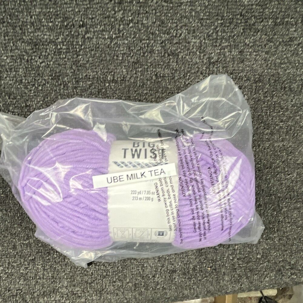 Big Twist Posh Ube Milk Tea Yarn Polyester Bulky Weight#5 7.05oz/223yds